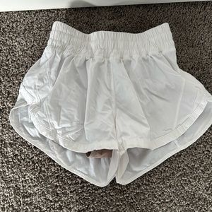 Lululemon, women’s size 6, Track that High-rise lined Shorts 3”